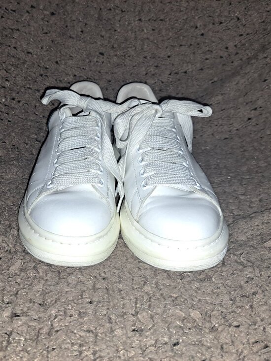 ALEXANDER MCQUEEN-Oversize White Leather/Black Suede Sneakers-Sz 39-Excellent - Picture 3 of 11